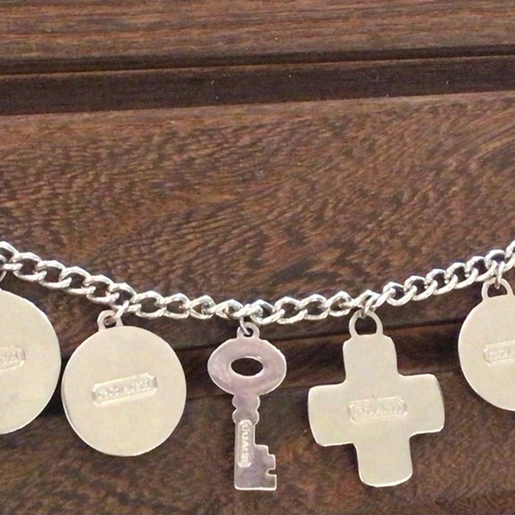 Coach signature charm bracelet silver tone toggle excellent condition - Picture 4 of 7